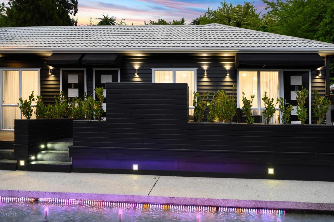 רוטורואה Black Swan Lakeside Boutique Hotel מראה חיצוני תמונה