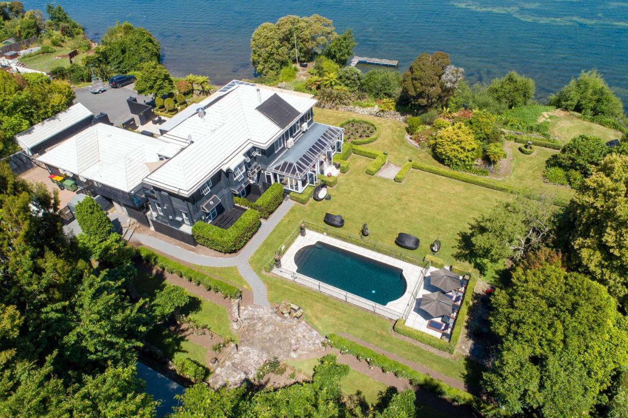 רוטורואה Black Swan Lakeside Boutique Hotel מראה חיצוני תמונה