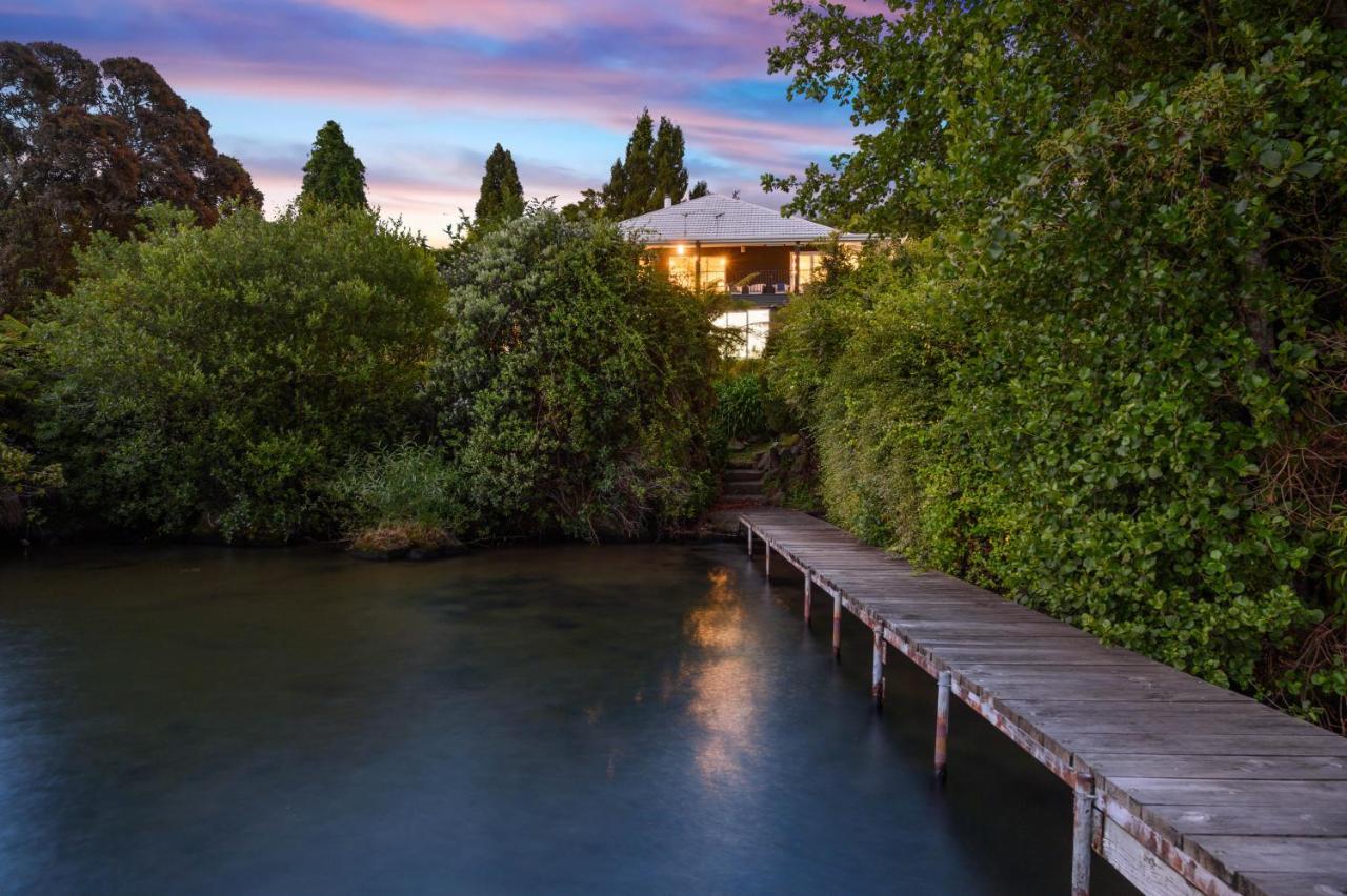רוטורואה Black Swan Lakeside Boutique Hotel מראה חיצוני תמונה