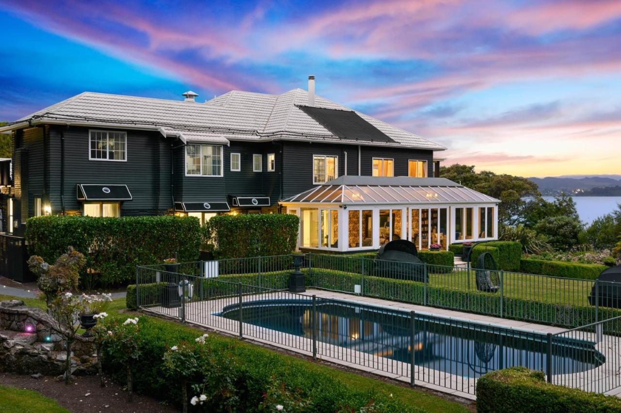 רוטורואה Black Swan Lakeside Boutique Hotel מראה חיצוני תמונה