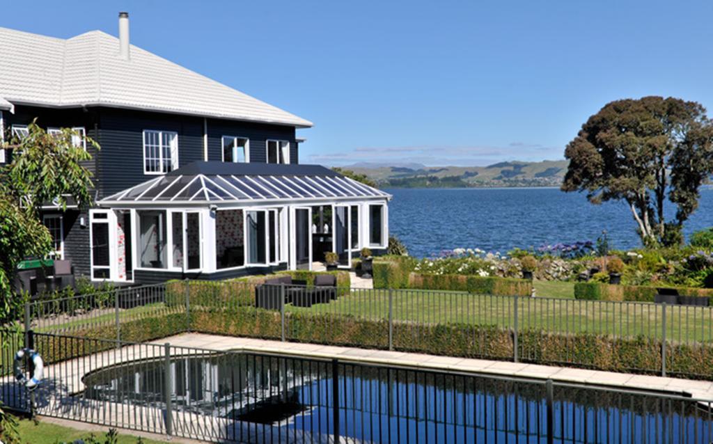 רוטורואה Black Swan Lakeside Boutique Hotel מראה חיצוני תמונה